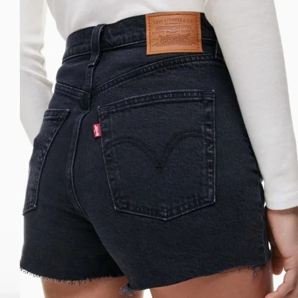 Levi's Ribcage Short - Picture 4 of 13